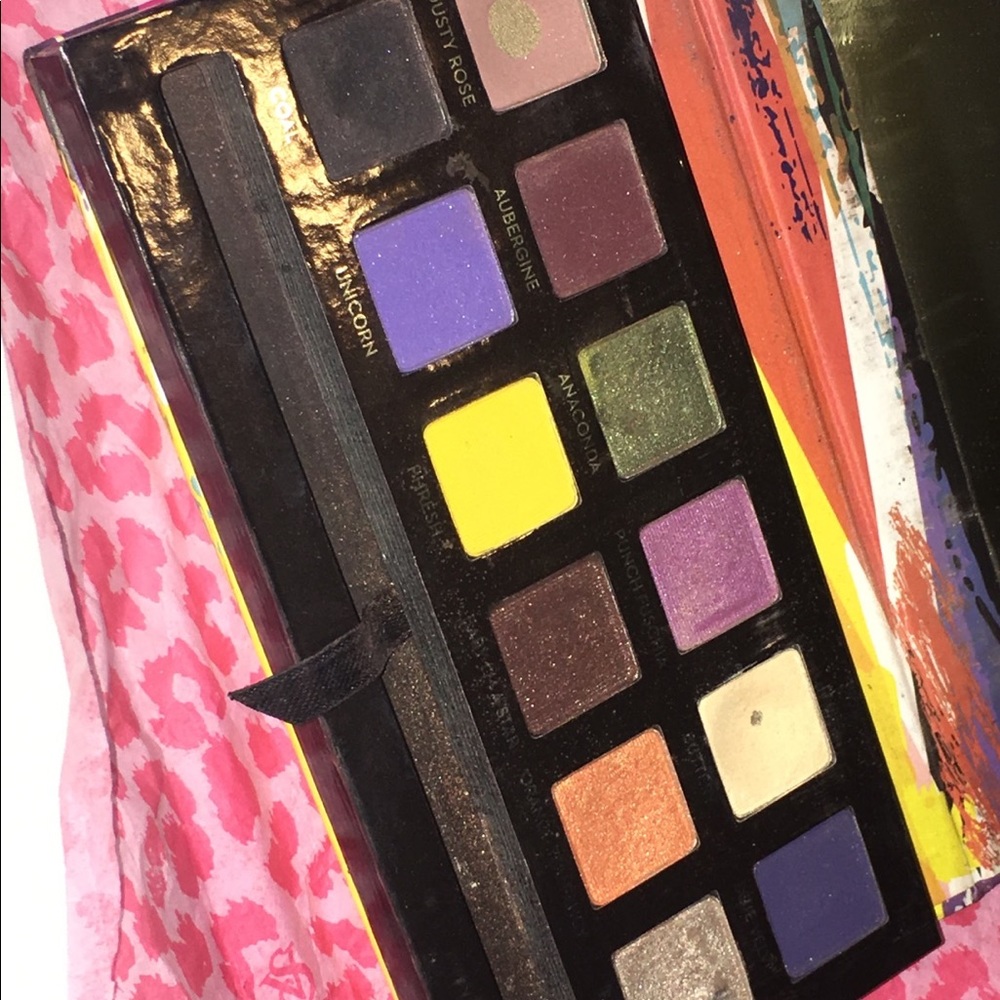 Anastasia artist palette